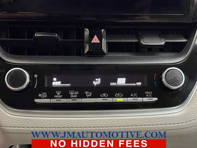 Used 2023 Toyota Corolla Cross L AWD/4WD image 34