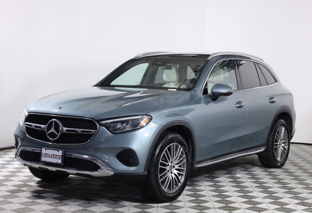 Certified 2026 Mercedes-Benz GLC 300 4MATIC image 3