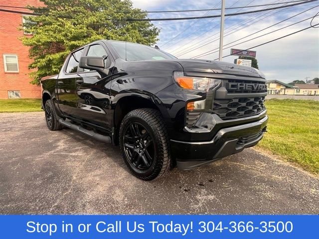 Used 2023 Chevrolet Silverado 1500 Custom w/ Rally Edition AWD/4WD image 3