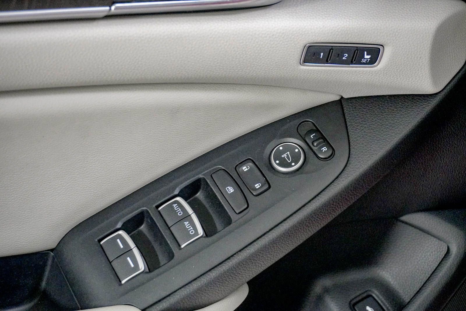 Used 2018 Honda Accord Touring image 18