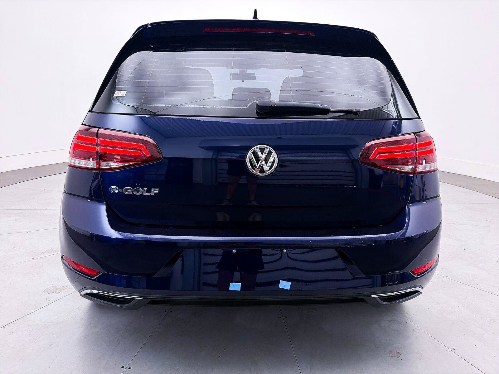 Used 2019 Volkswagen e-Golf SE w/ Driver Assistance Package FWD image 14