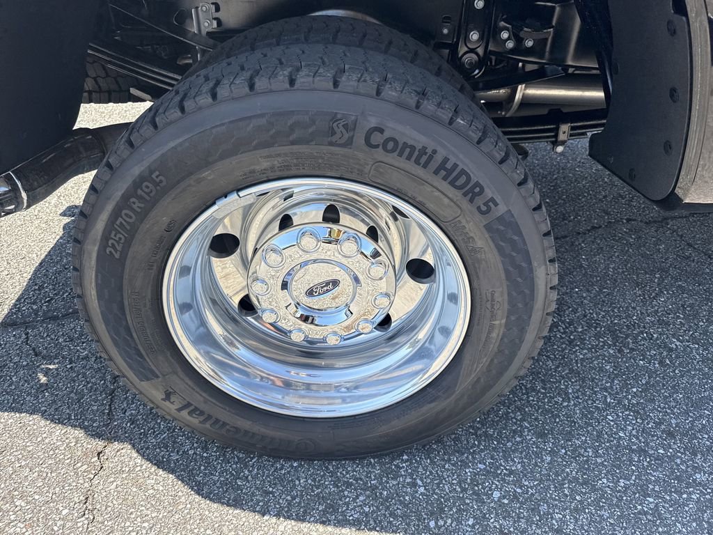 Used 2026 Ford F450 Platinum w/ Snow Plow Prep Package image 17