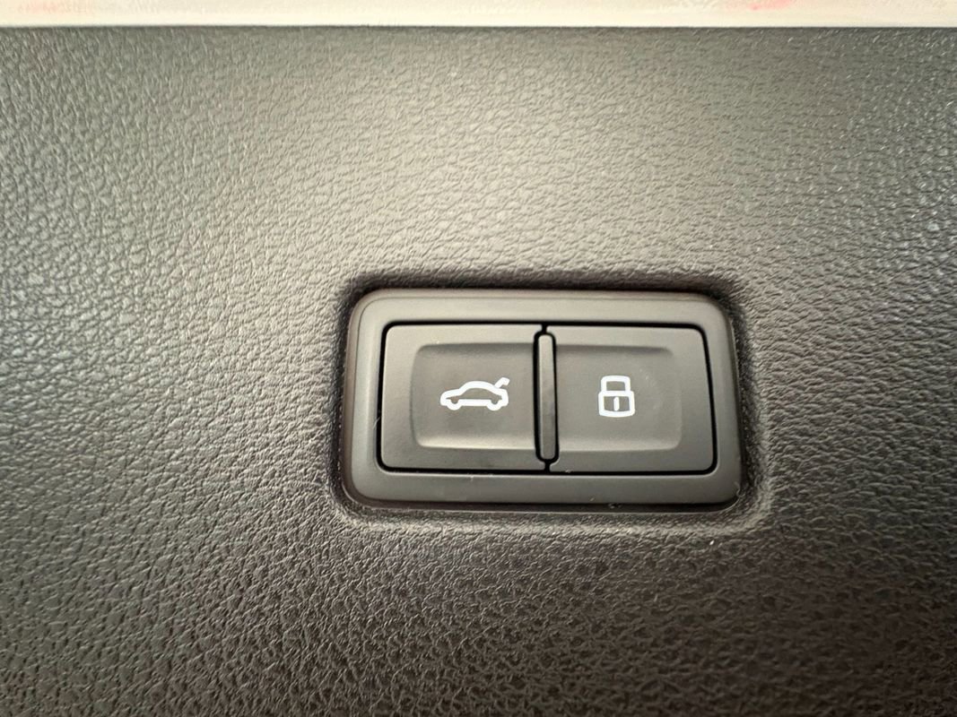 Used 2019 Audi Q8 Premium Plus w/ Premium Plus image 50