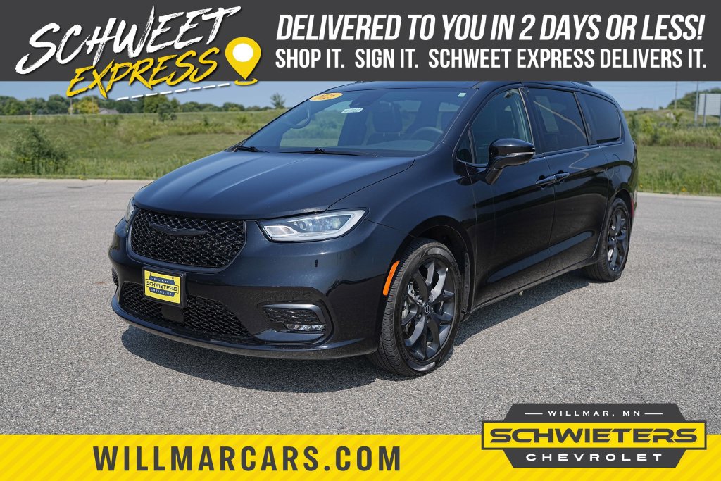 Used 2025 Chrysler Pacifica Limited