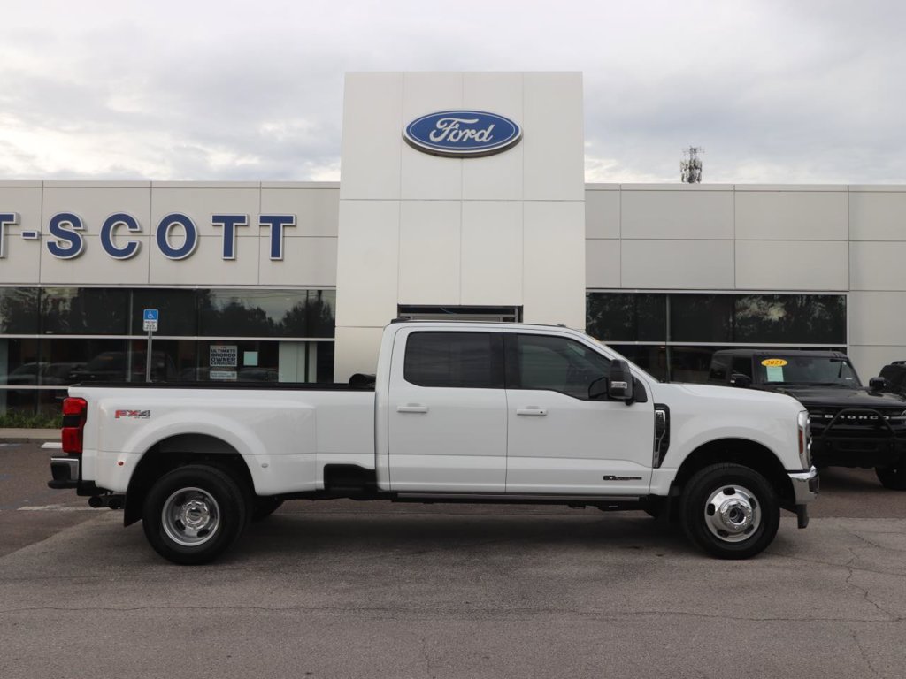 Used 2024 Ford F350 Lariat w/ Lariat Ultimate Package AWD/4WD image 17