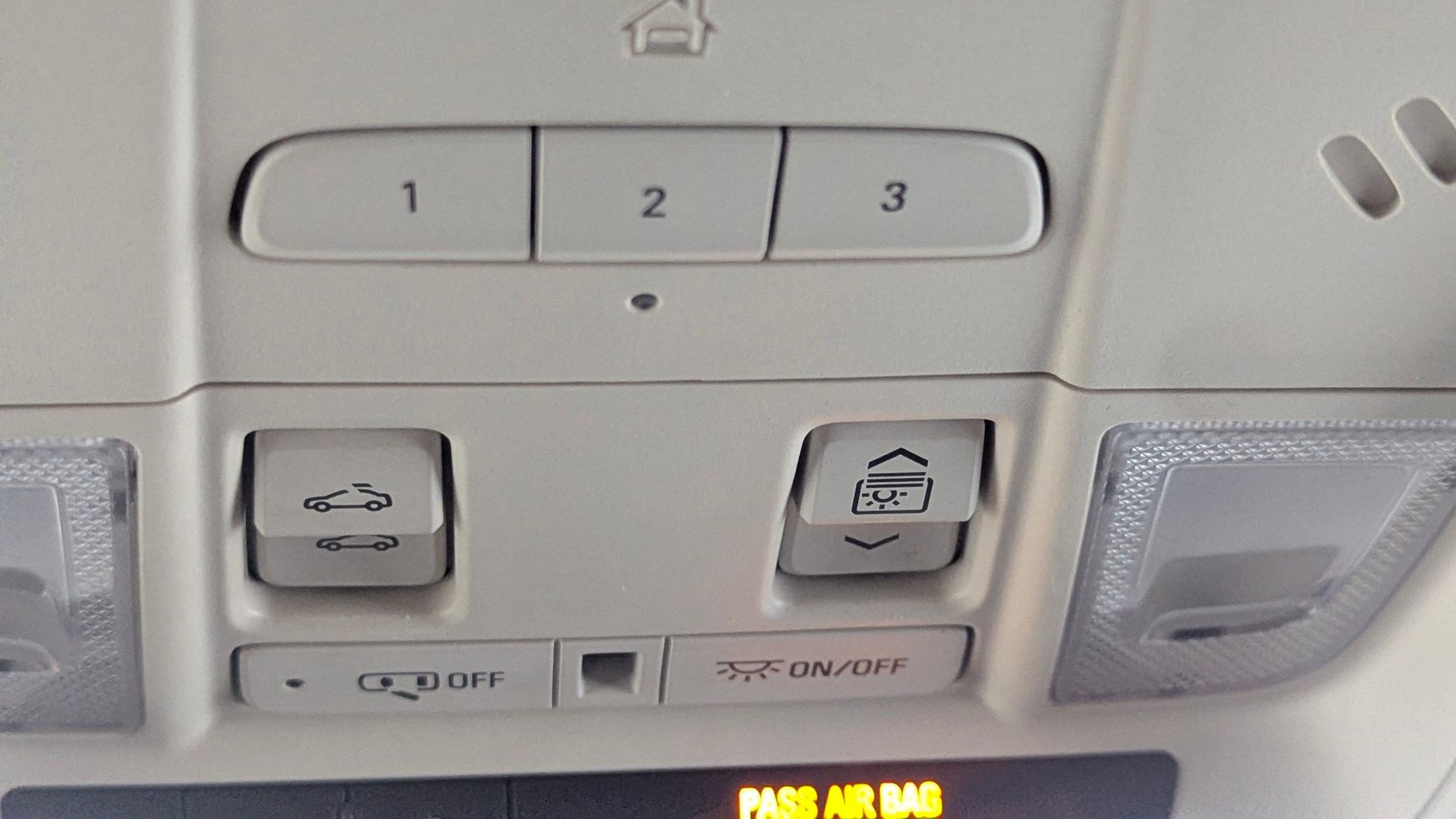 Used 2017 Cadillac XT5 Luxury w/ Driver Awareness Package image 28