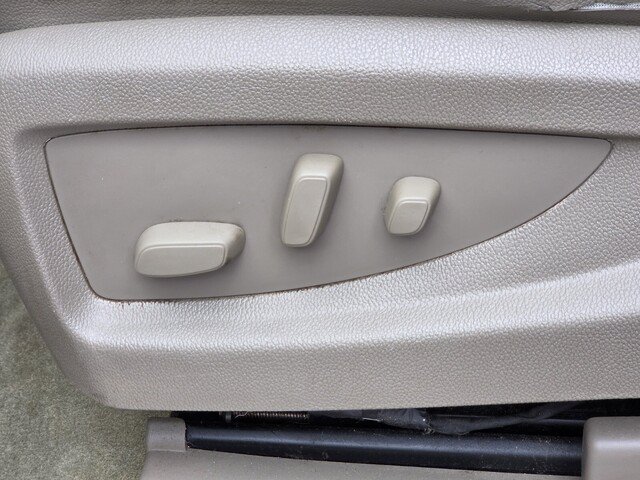 Used 2016 Chevrolet Tahoe LT RWD image 13