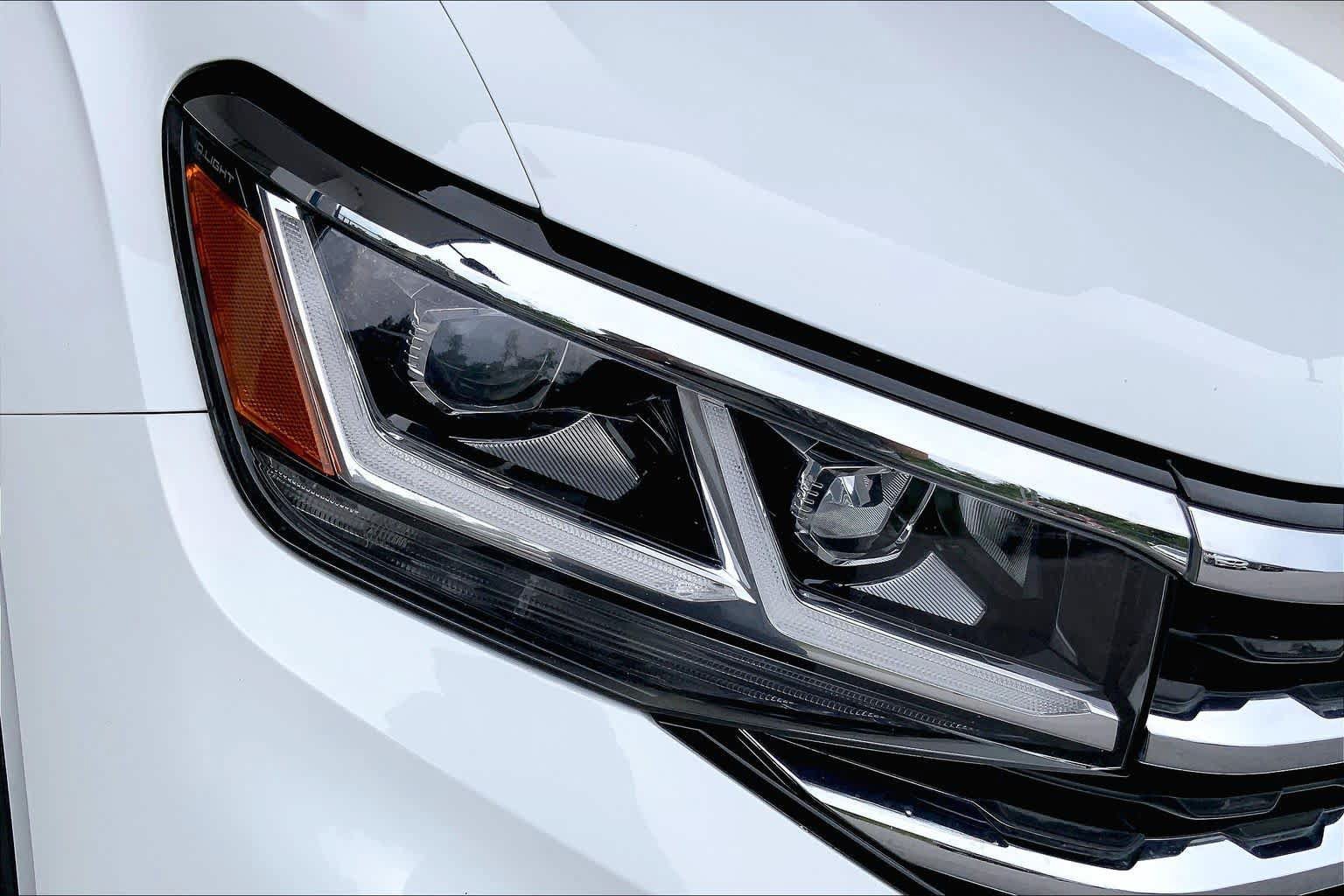 Used 2023 Volkswagen Atlas SE w/ Panoramic Sunroof Package FWD image 28
