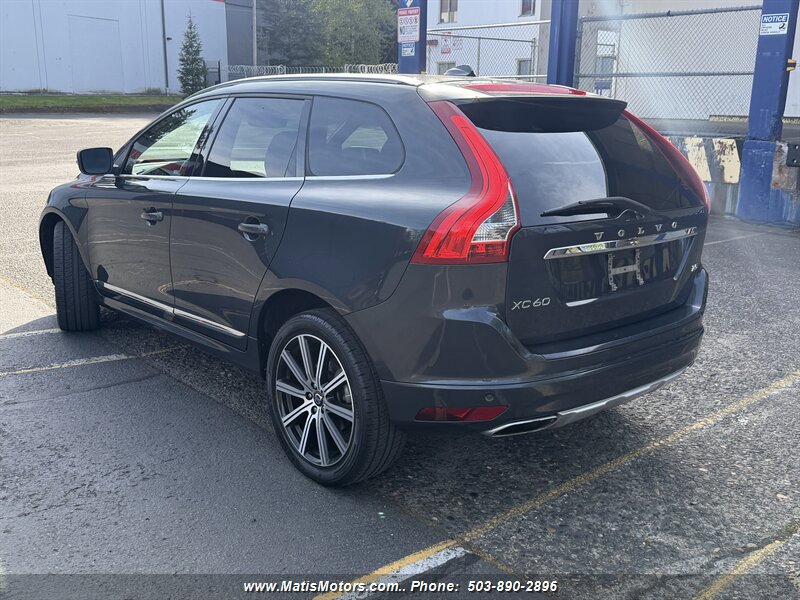 Used 2015 Volvo XC60 T5 Premier w/ Proximity Package FWD image 4