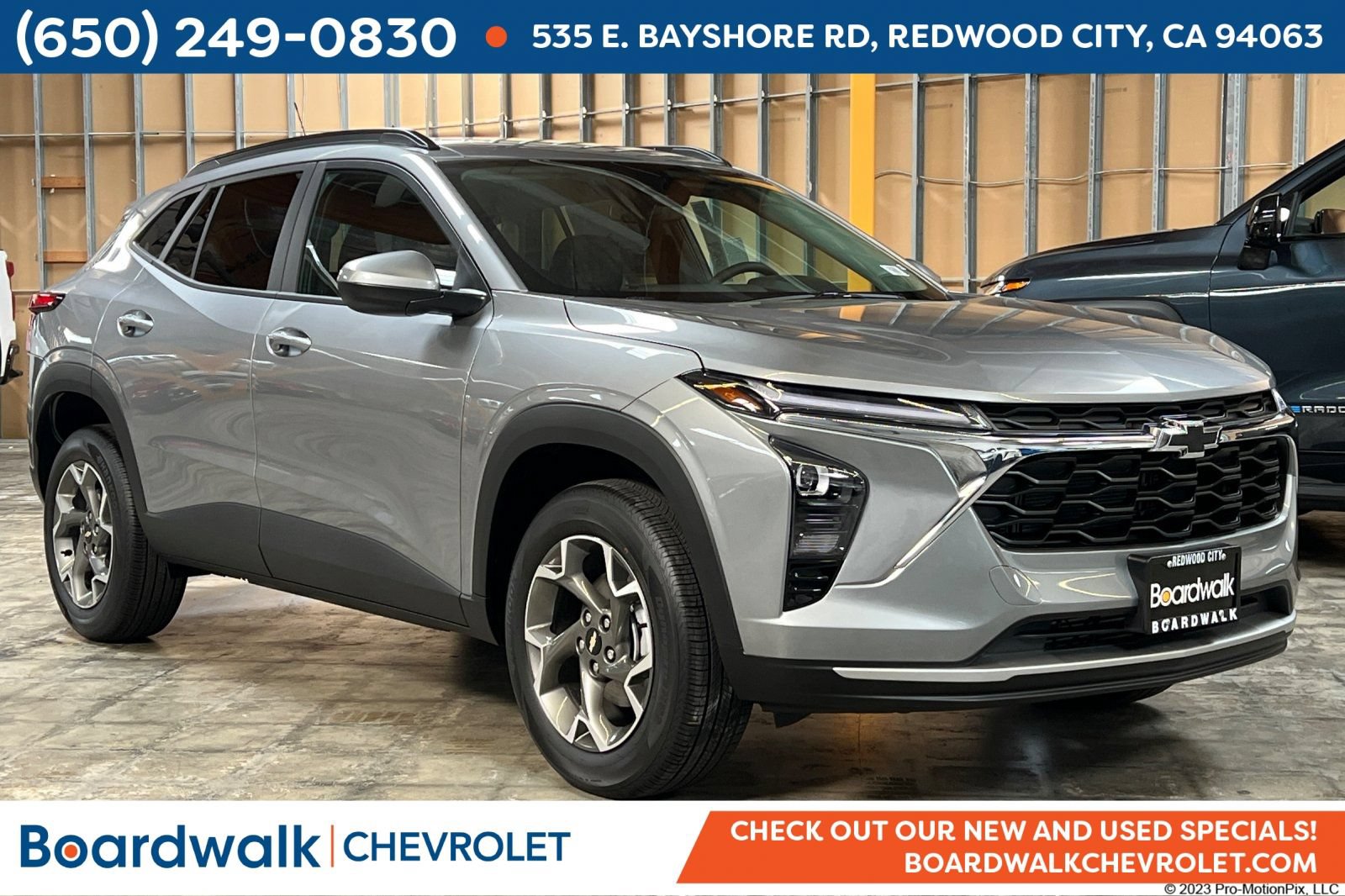 Used 2025 Chevrolet Trax LT w/ Driver Confidence Package FWD image 1