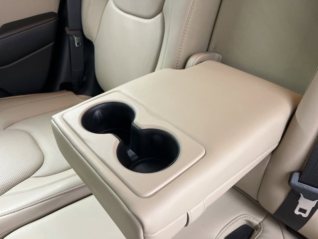 Used 2015 Jeep Cherokee Limited w/ Luxury Group FWD image 22