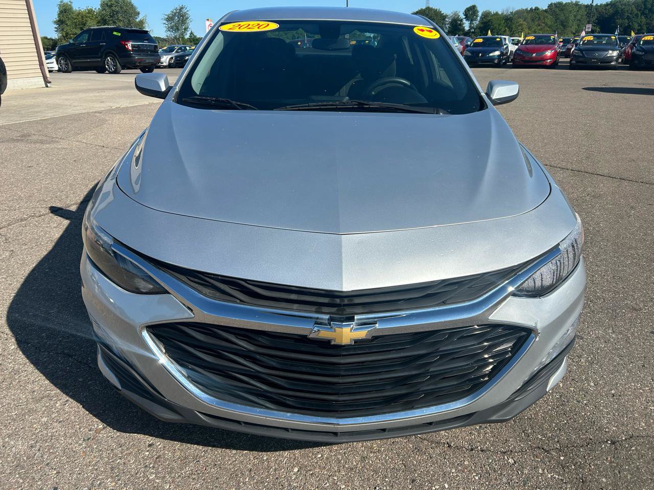 Used 2020 Chevrolet Malibu LT FWD image 2