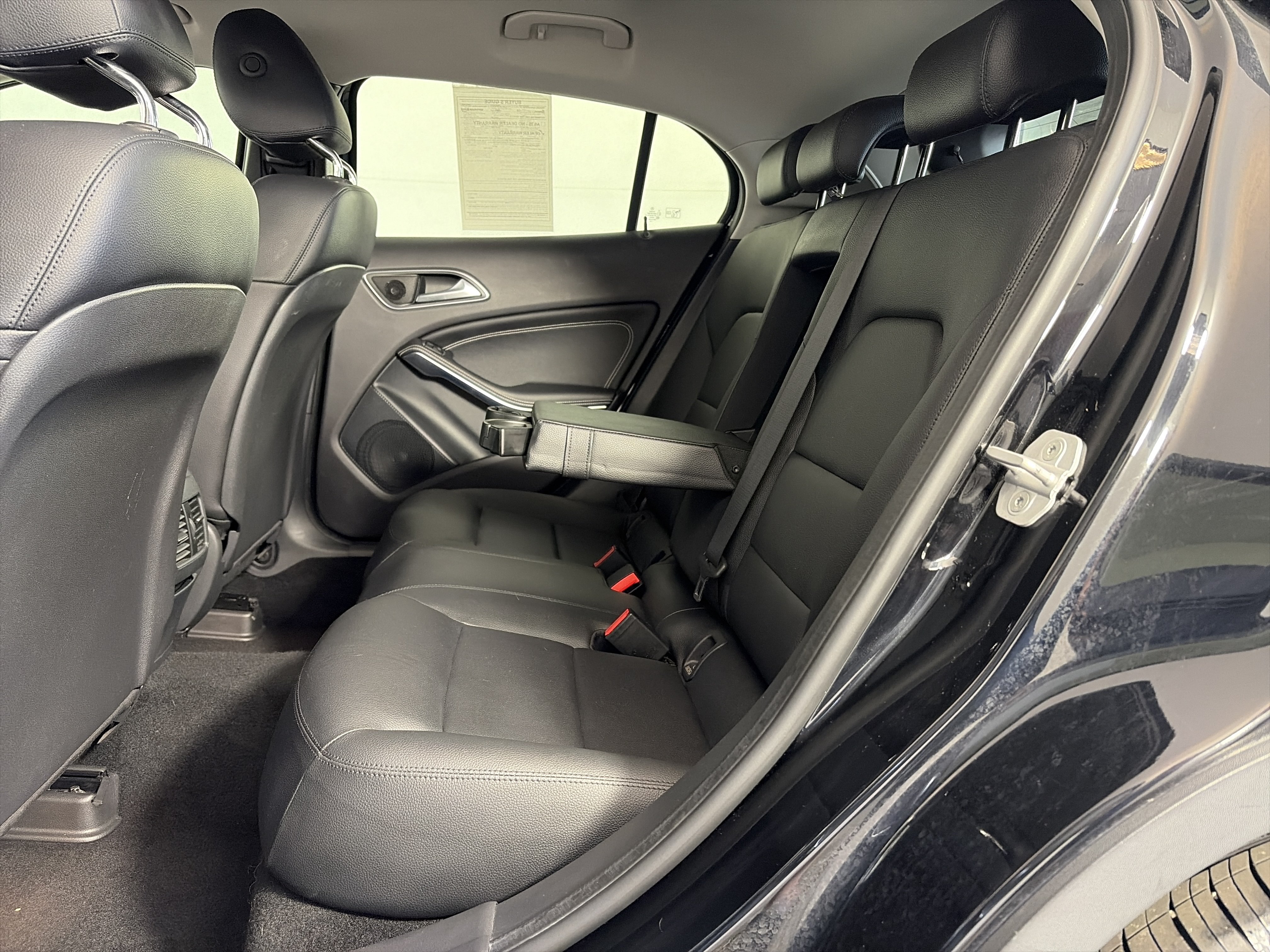 Used 2015 Mercedes-Benz GLA 250 4MATIC image 7