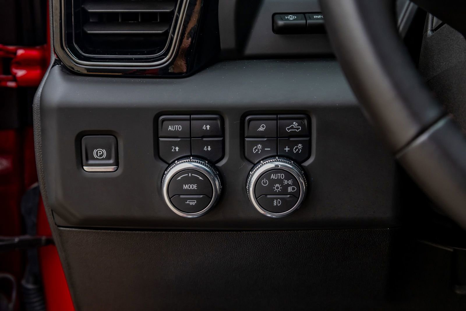 Used 2025 GMC Sierra 2500 AT4X image 21