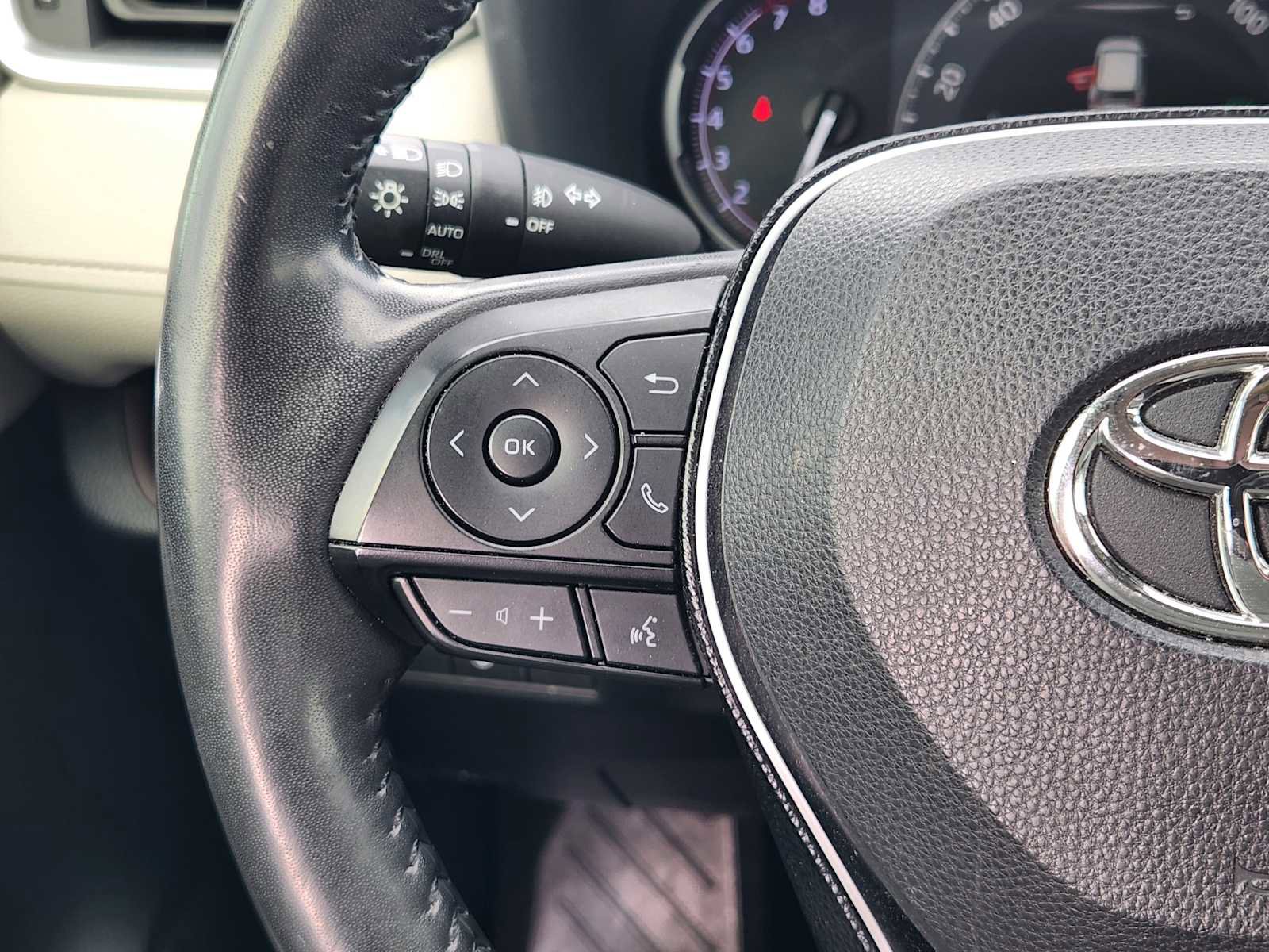 Used 2019 Toyota RAV4 Limited image 28