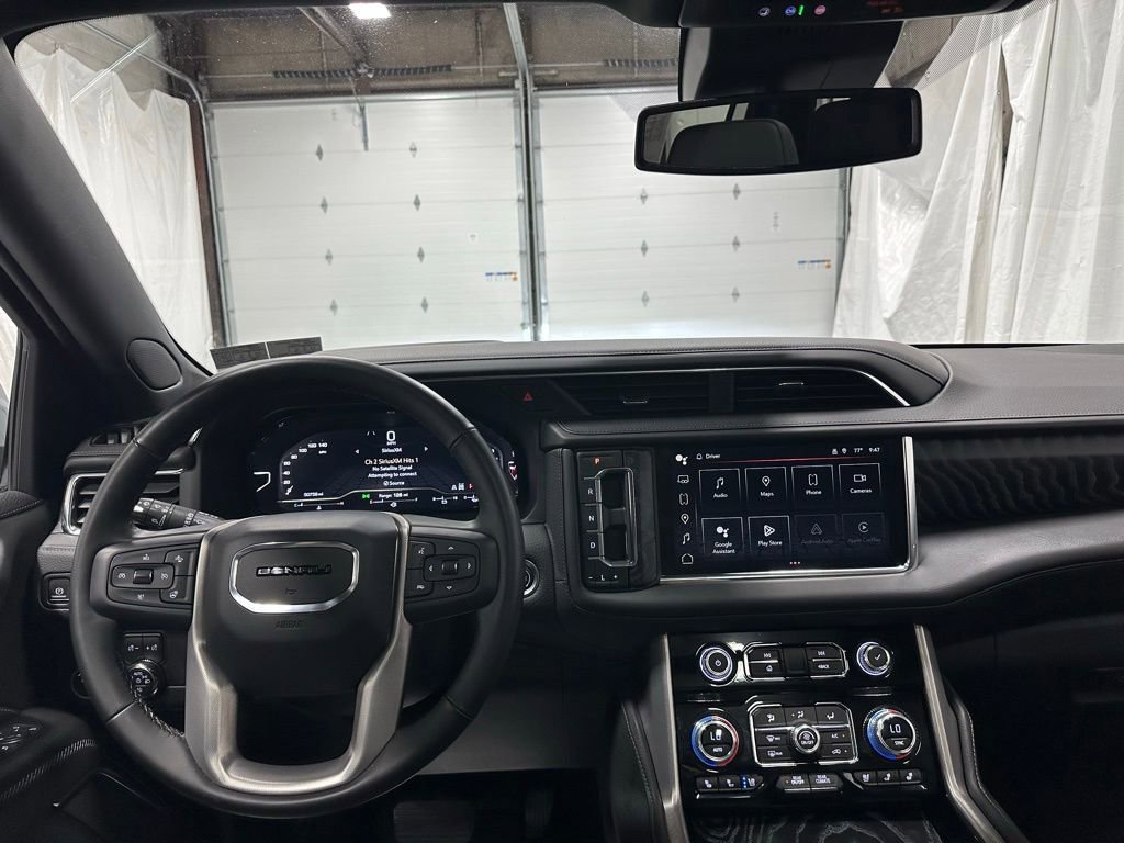 Used 2023 GMC Yukon XL Denali AWD/4WD image 16