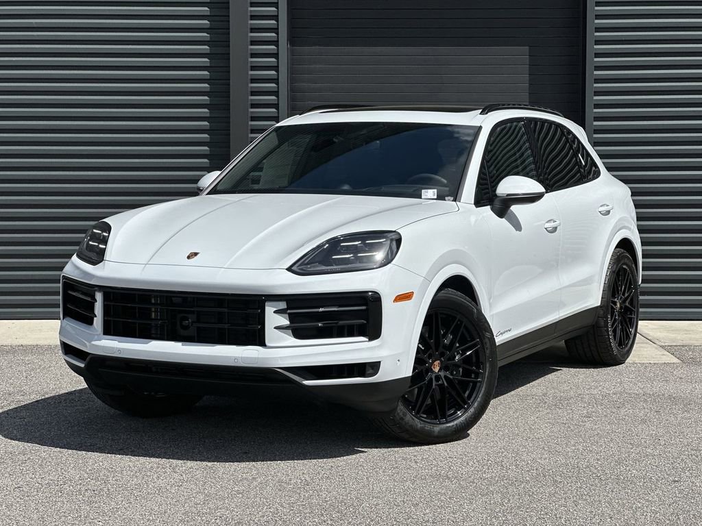 New 2025 Porsche Cayenne image 1
