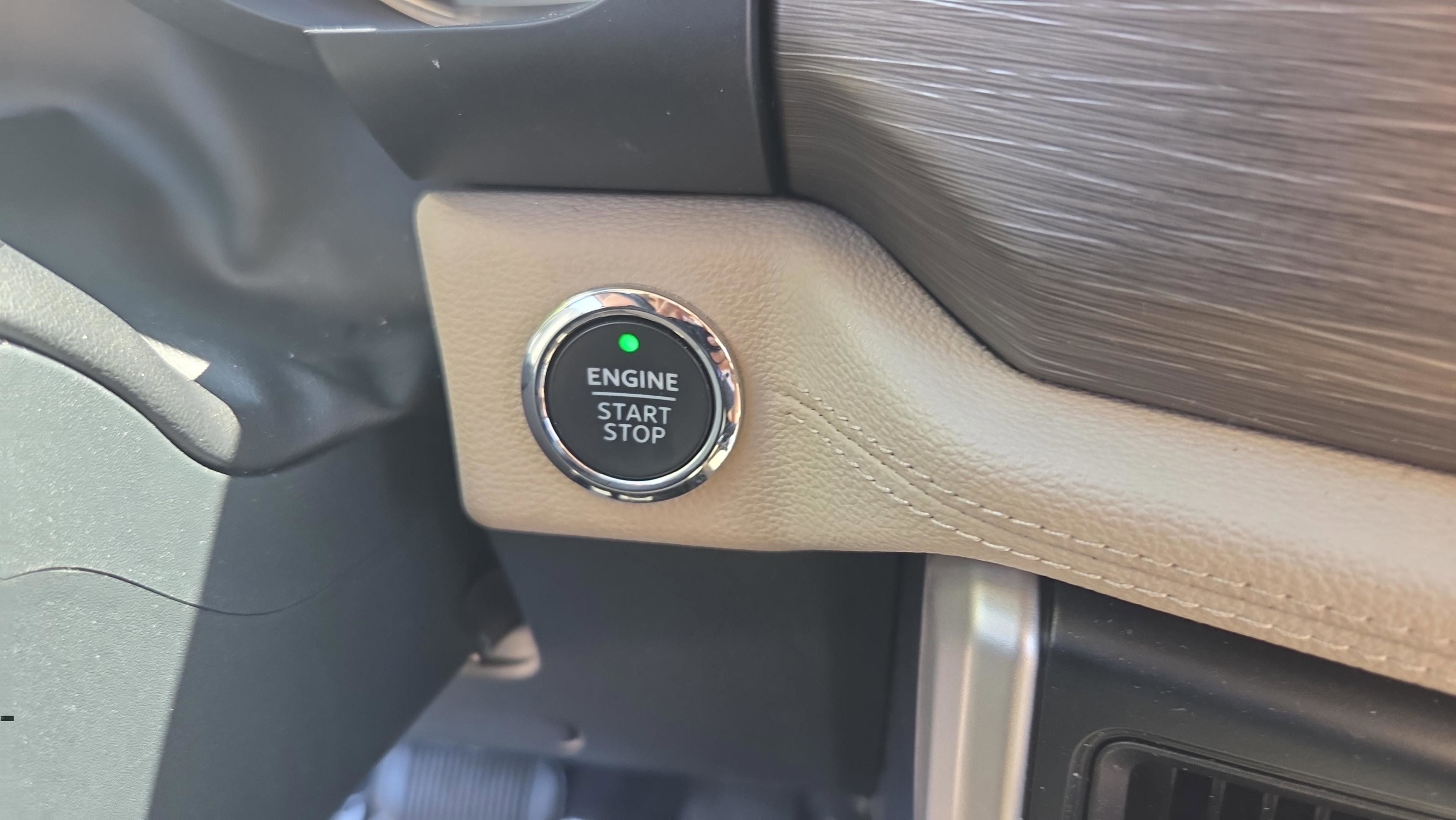 Used 2024 Ford Expedition Limited image 26