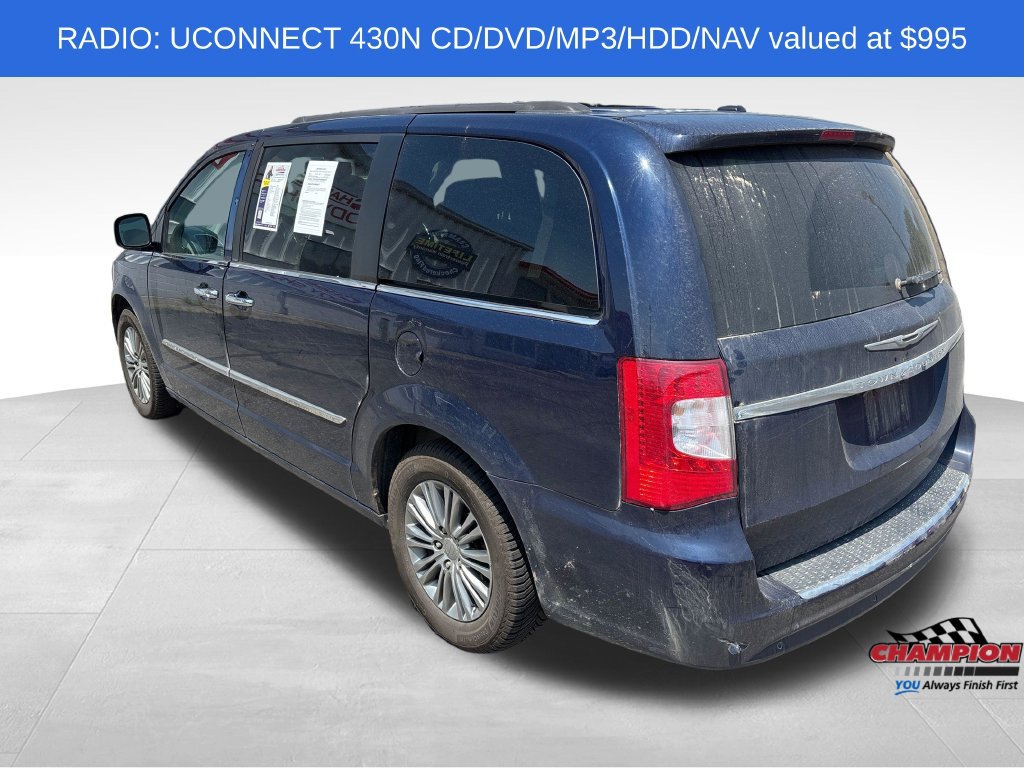 Used 2014 Chrysler Town & Country Touring-L w/ Driver Convenience Group FWD image 3