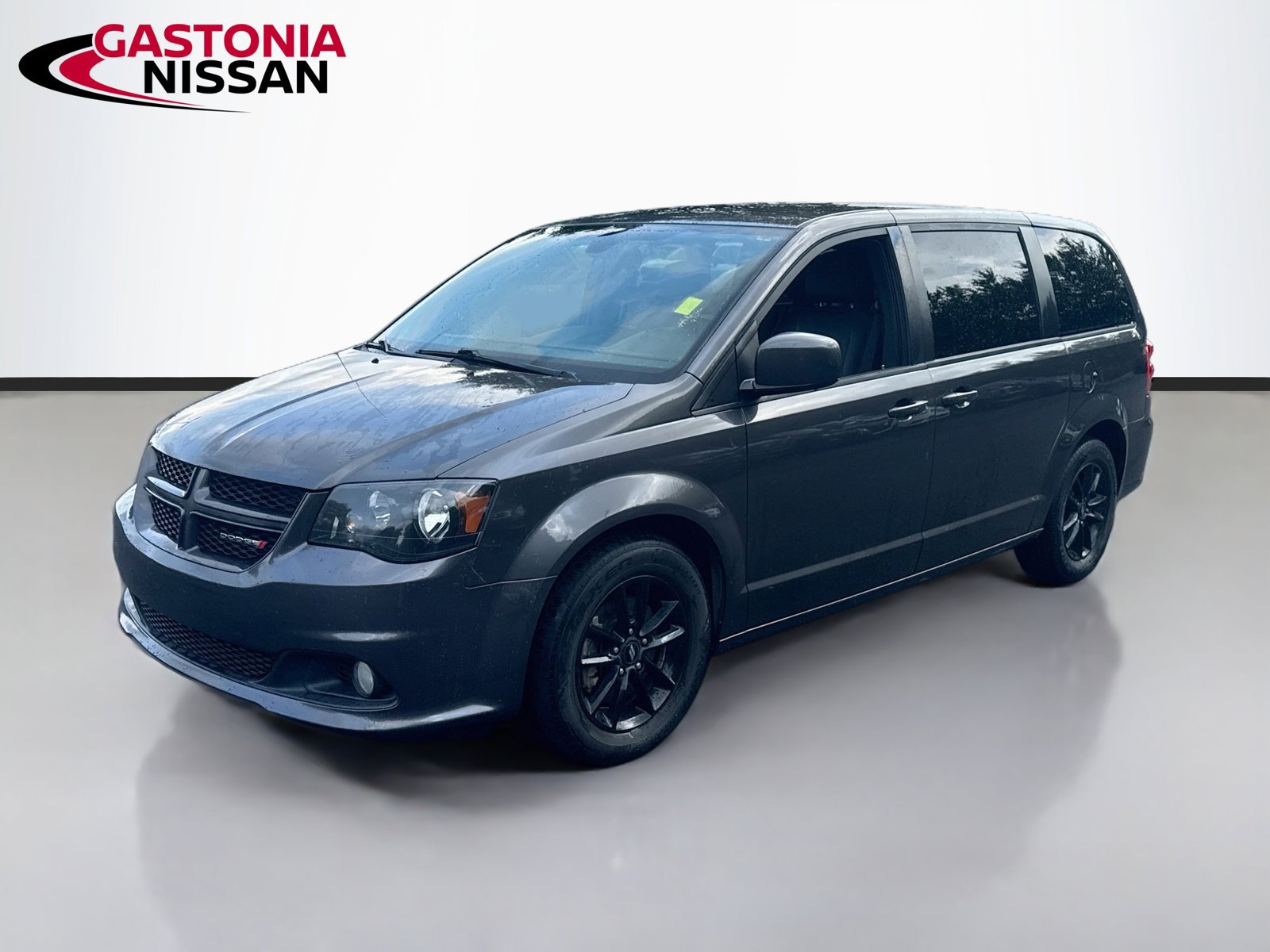 Used 2019 Dodge Grand Caravan GT FWD image 3