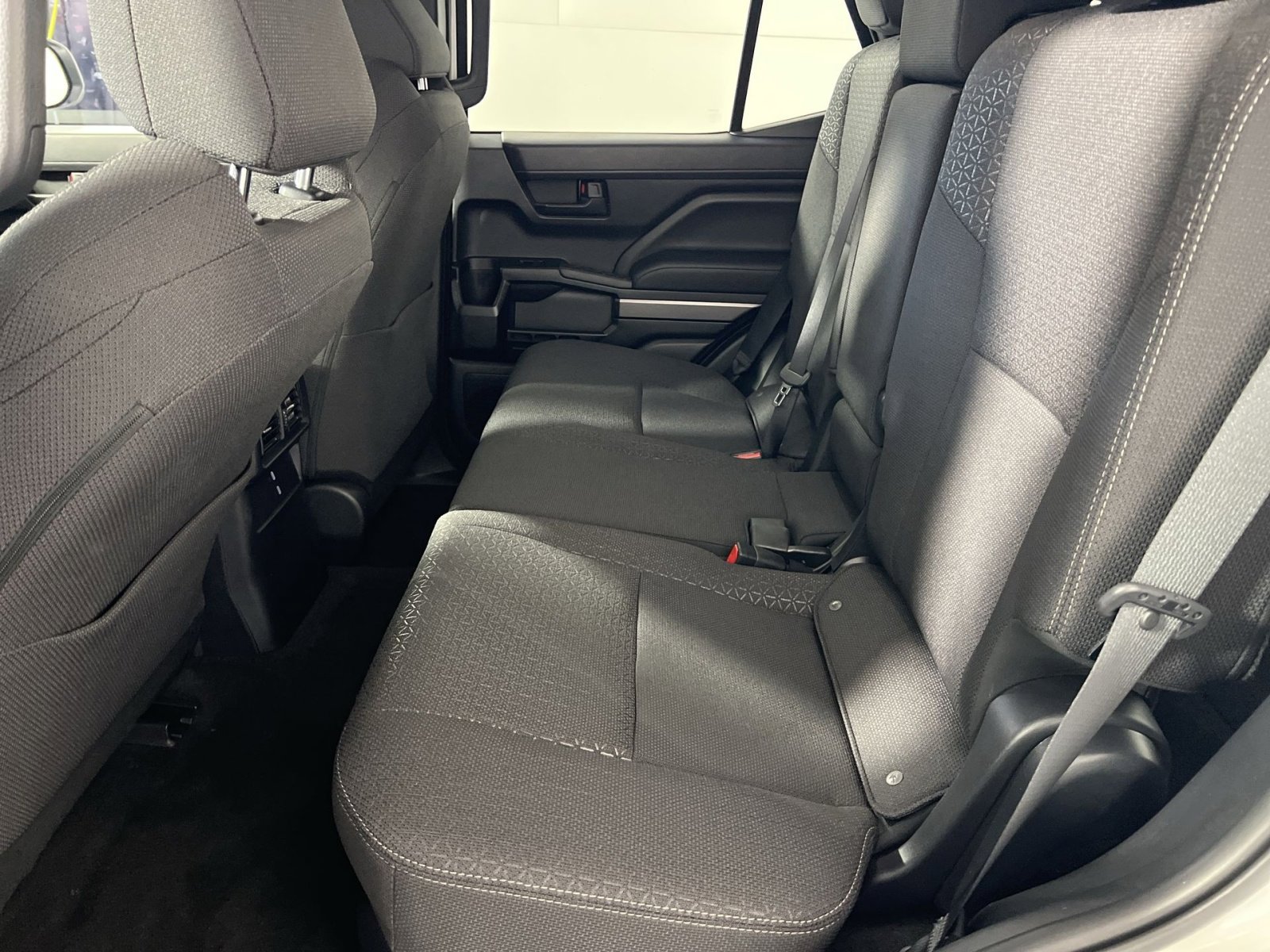 Used 2025 Toyota 4Runner SR5 image 24