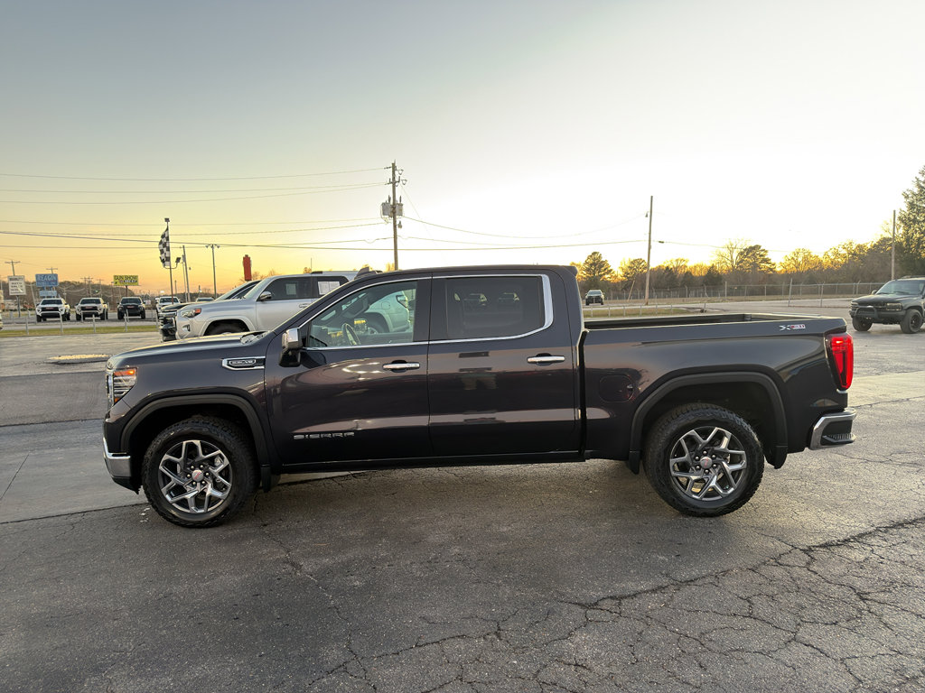 Used 2022 GMC Sierra 1500 SLT image 8