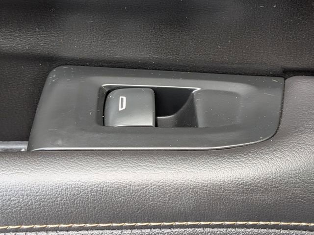 Used 2021 GMC Yukon SLT AWD/4WD image 30