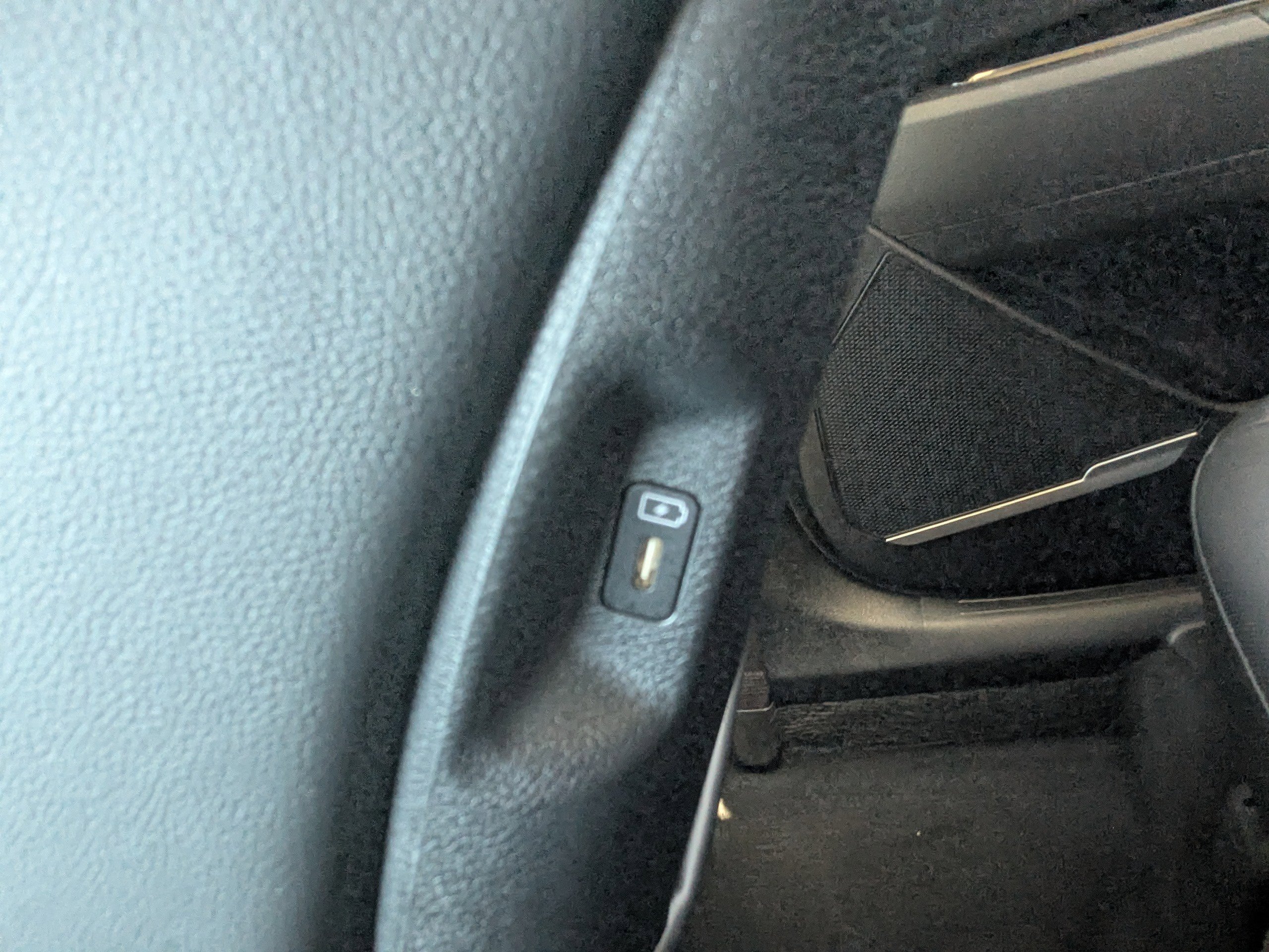 Certified 2024 Kia Sportage EX image 19