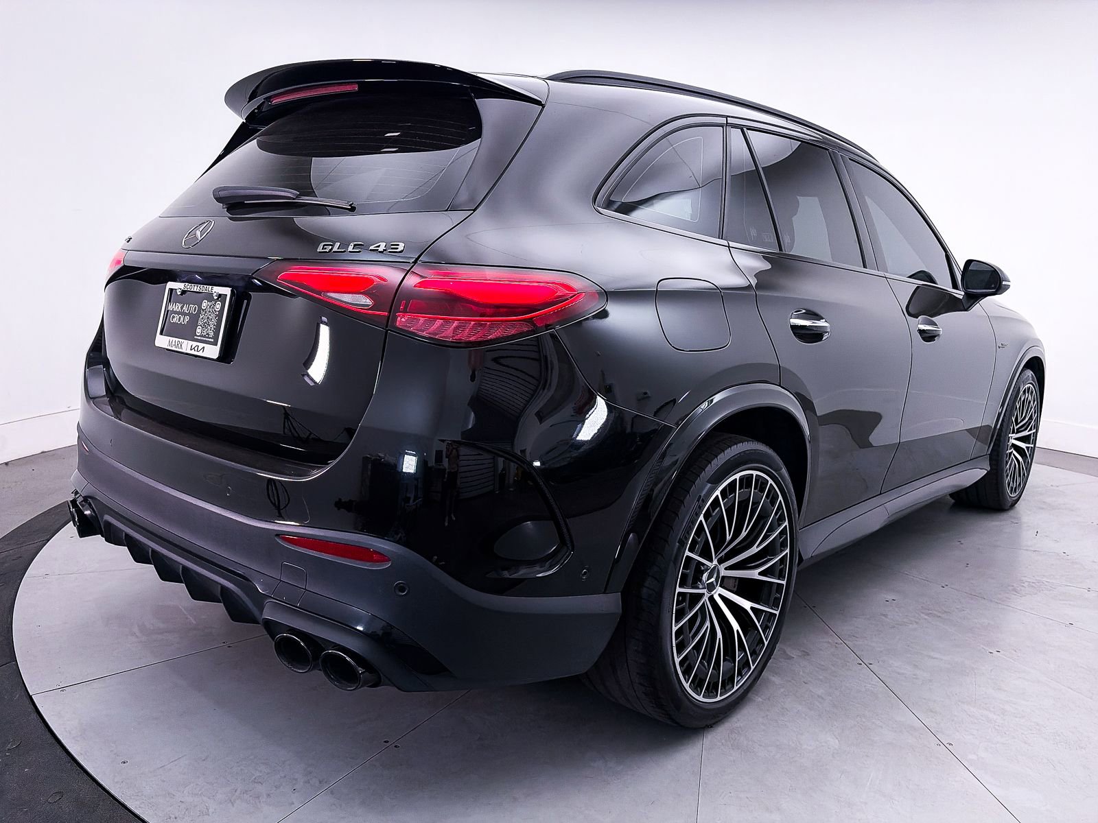 Used 2024 Mercedes-Benz GLC 43 AMG 4MATIC image 18