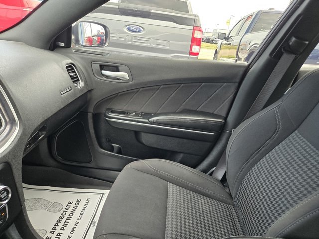 Used 2017 Dodge Charger SXT RWD image 13