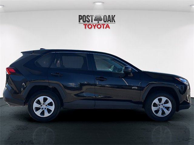 Used 2024 Toyota RAV4 LE image 8