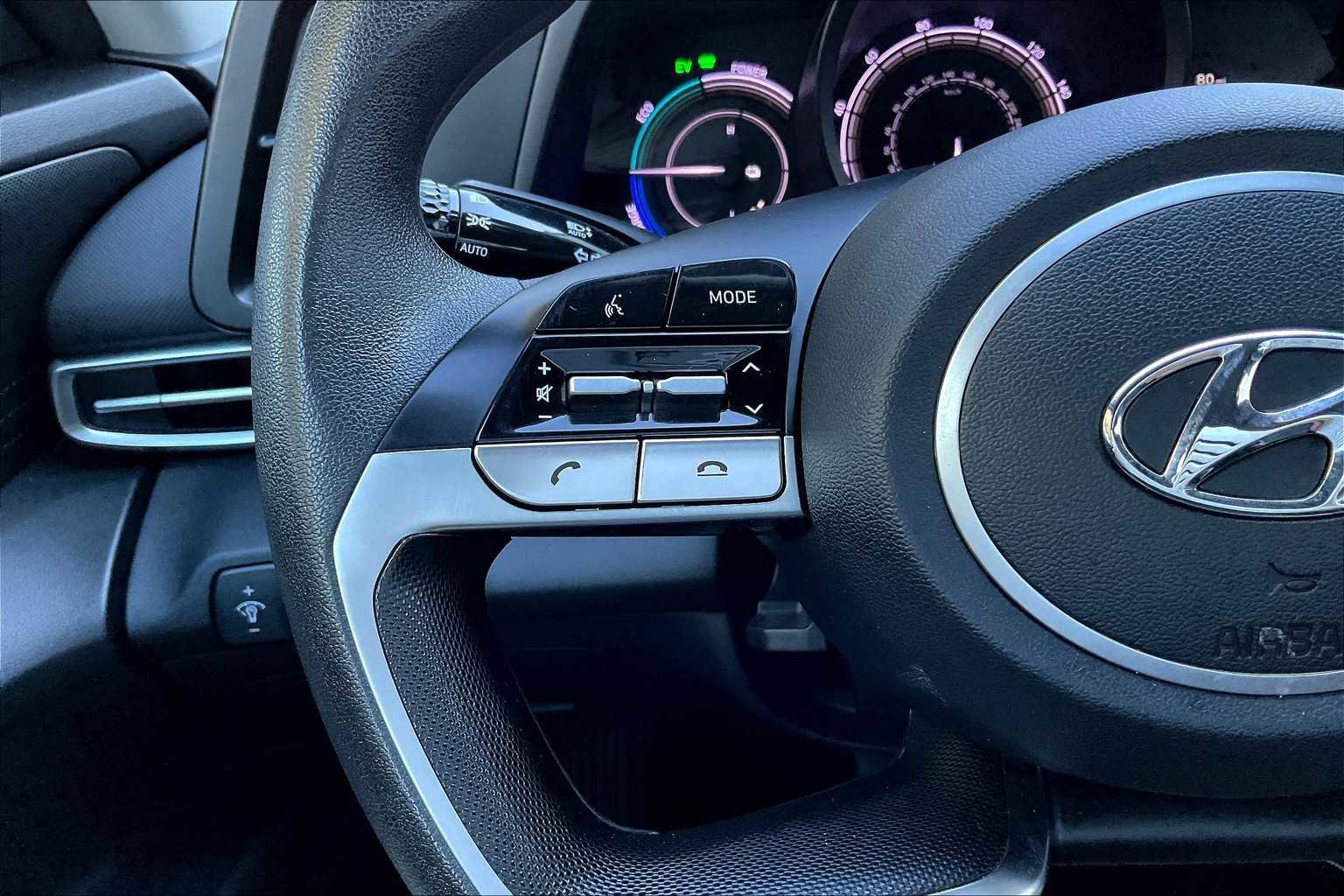 Used 2023 Hyundai Elantra Blue image 17
