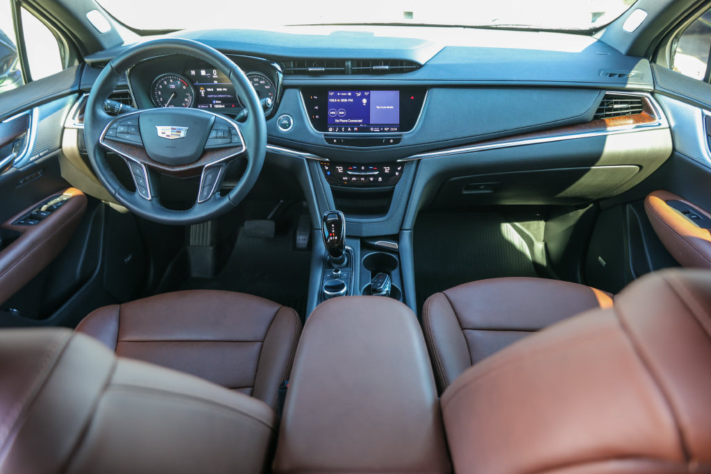 Used 2022 Cadillac XT5 Premium Luxury w/ Technology Package AWD/4WD image 26
