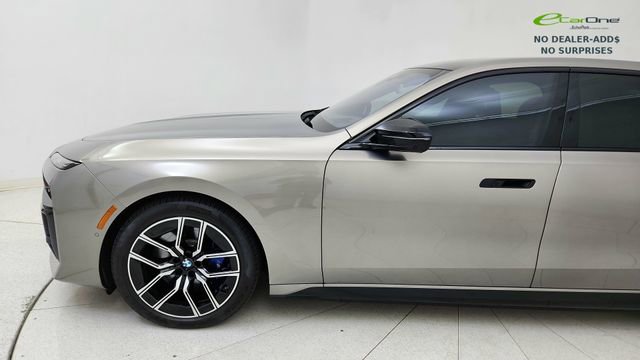 Used 2024 BMW i7 M70 w/ Executive Package image 9