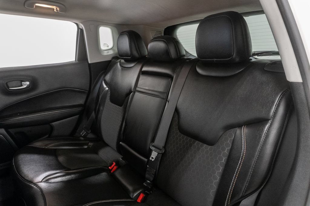 Used 2019 Jeep Compass Latitude w/ Popular Equipment Group AWD/4WD image 24
