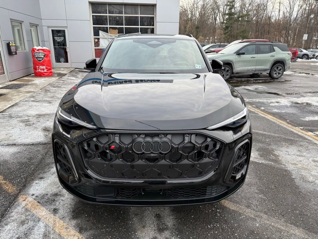 Used 2025 Audi SQ5 Premium Plus w/ Premium Plus Package image 3