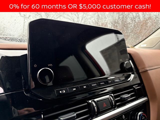 New 2025 Nissan Pathfinder Platinum image 9