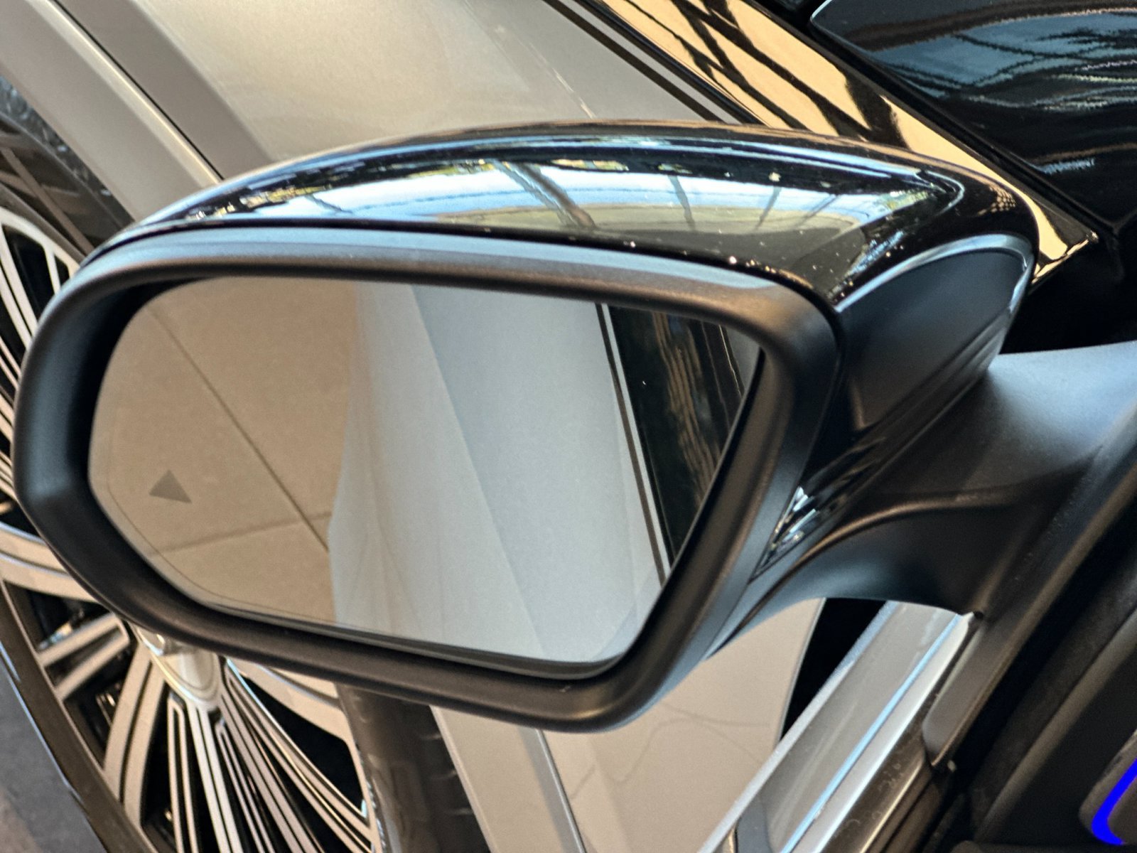 New 2026 Mercedes-Benz Maybach GLS 600 4MATIC image 9