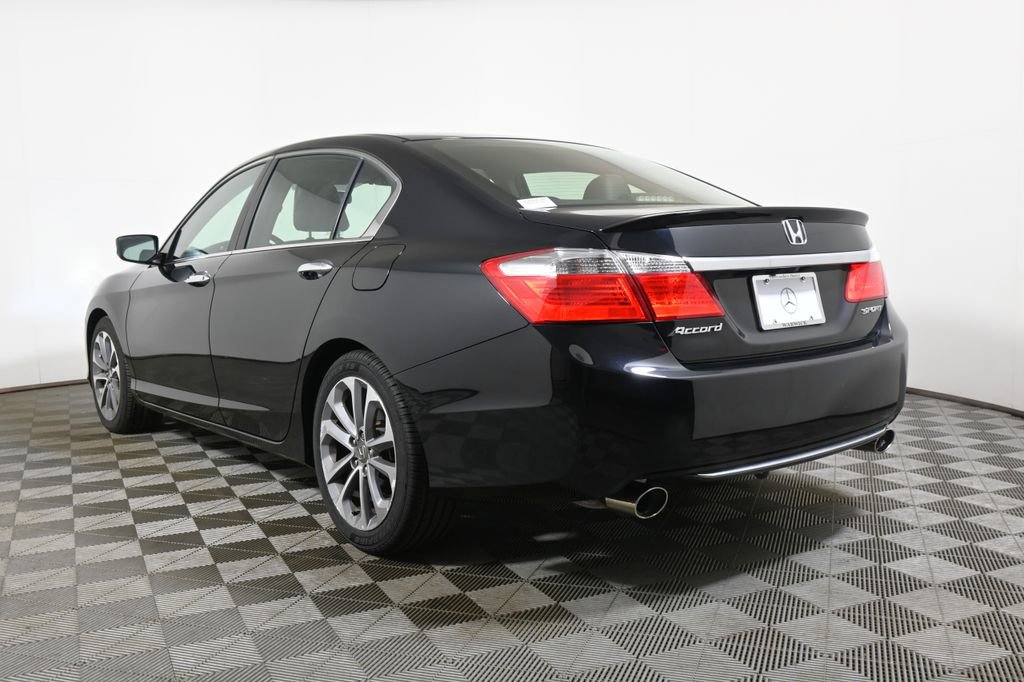 Used 2015 Honda Accord Sport image 5
