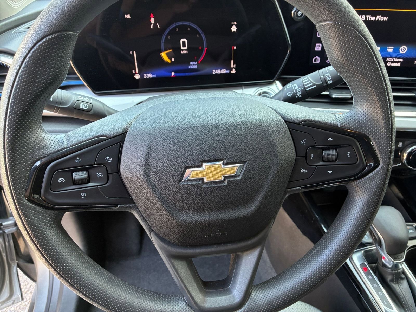 Used 2025 Chevrolet Trax LT image 27