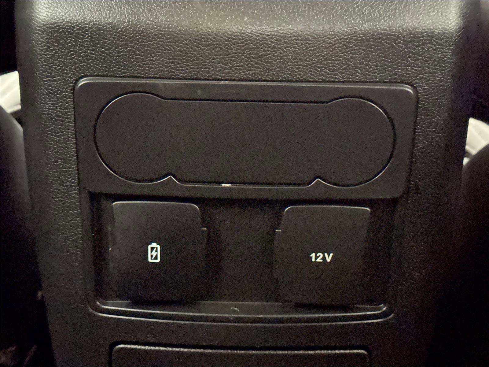 Used 2024 Ford Explorer XLT w/ Class IV Trailer Tow Package image 34