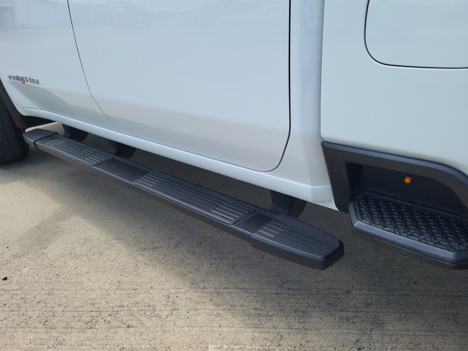 Used 2020 GMC Sierra 2500 AT4 w/ AT4 Premium Package image 27