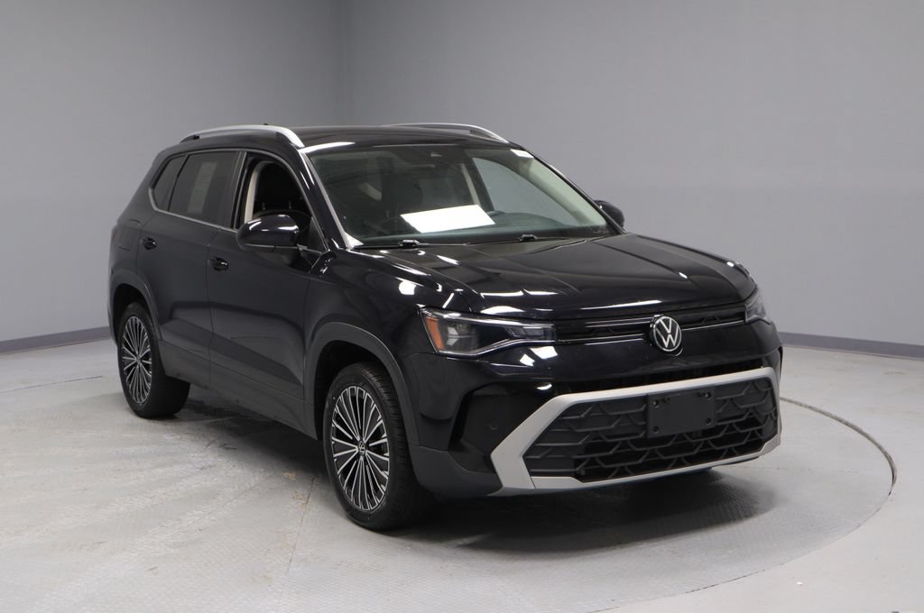 Used 2025 Volkswagen Taos SE FWD video 1