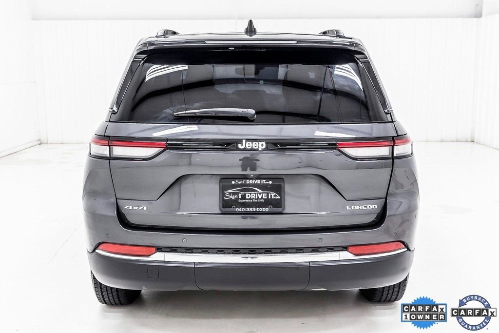 Used 2024 Jeep Grand Cherokee Laredo image 6