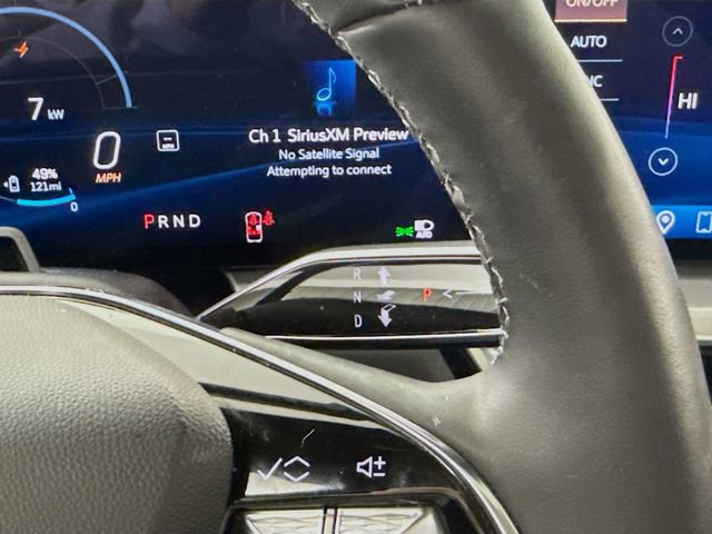 Used 2025 Cadillac Lyriq Luxury image 17