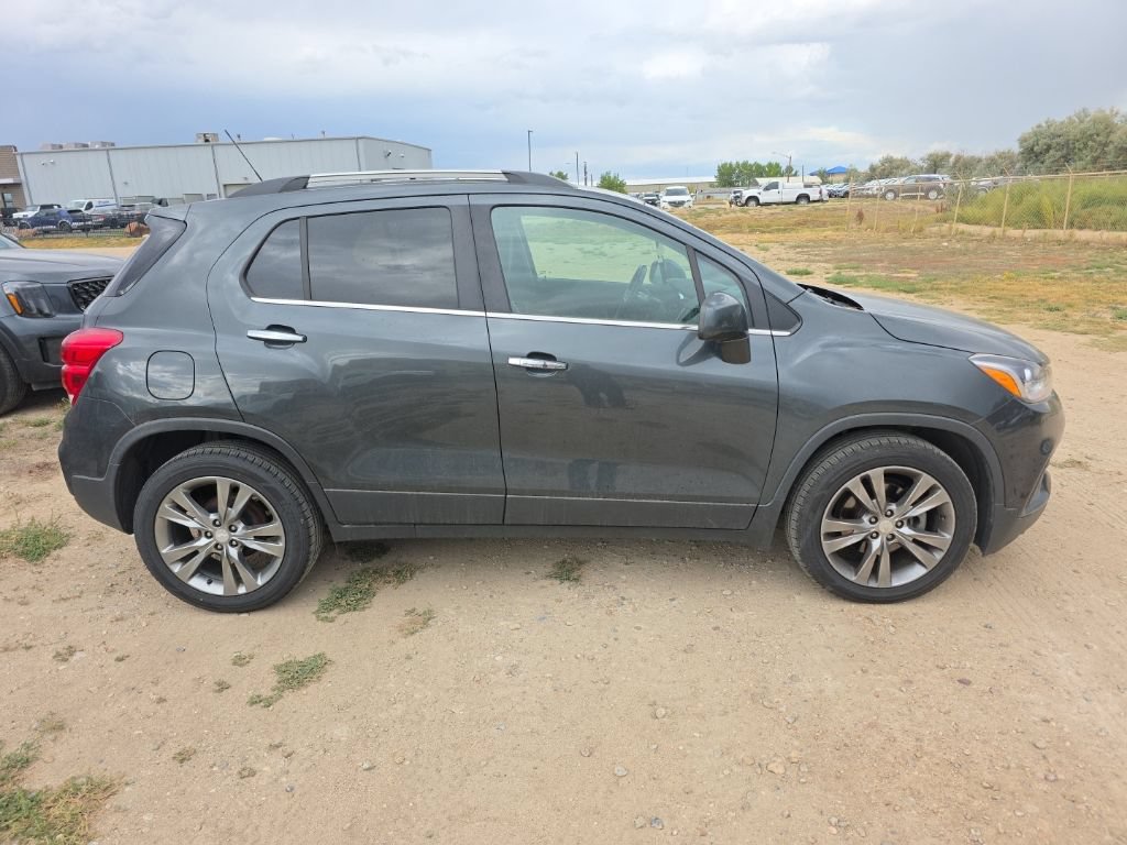 Used 2019 Chevrolet Trax LT w/ LT Convenience Package FWD image 6