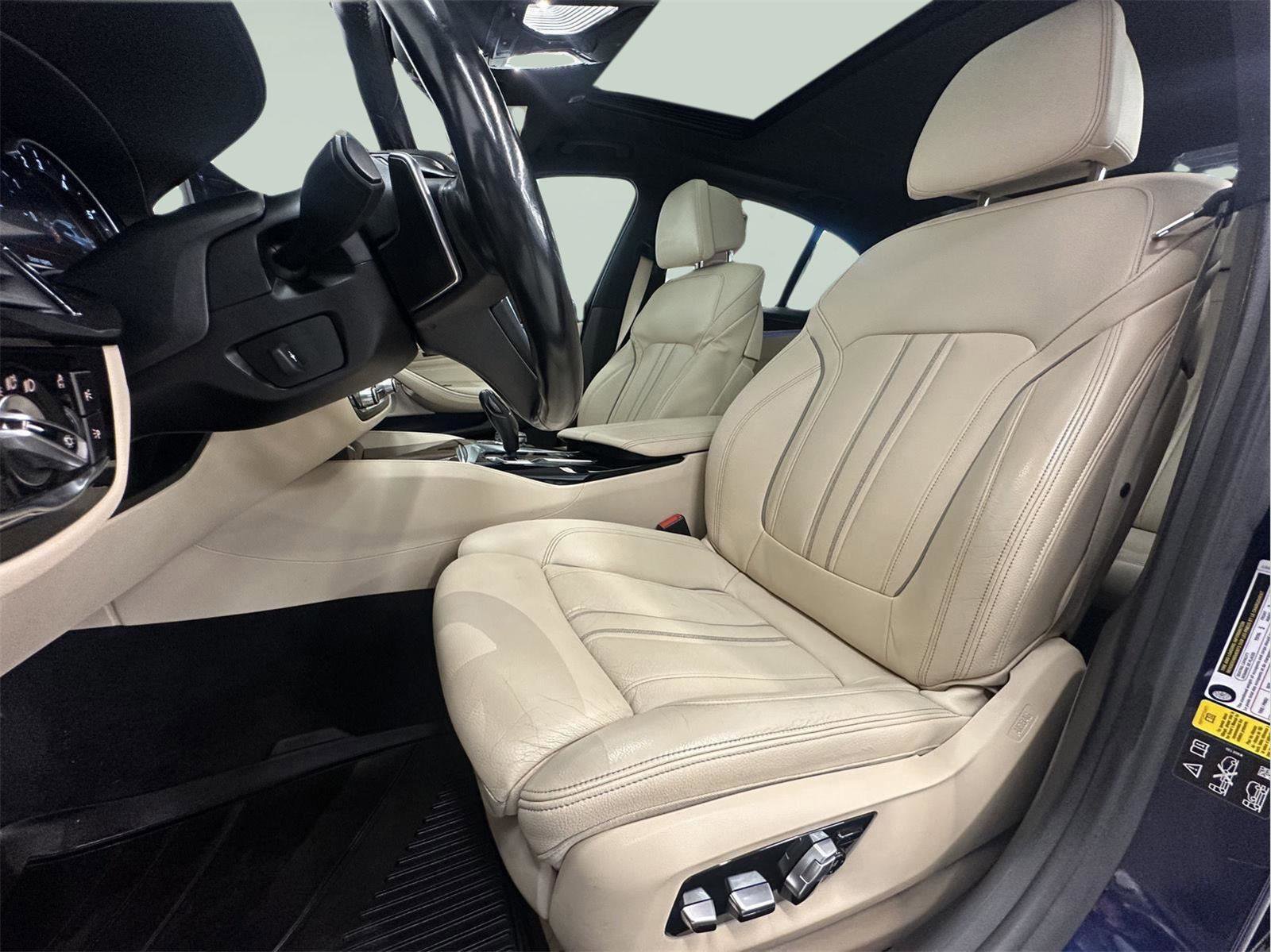 Used 2018 BMW 540i xDrive image 24