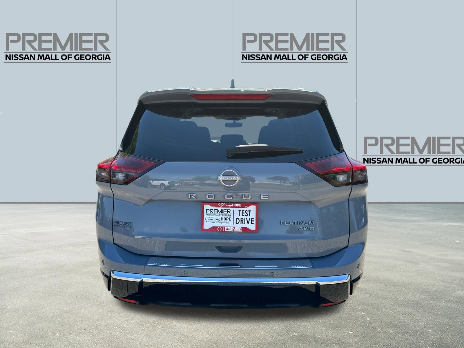 Used 2024 Nissan Rogue Platinum w/ Platinum Premium Package image 5