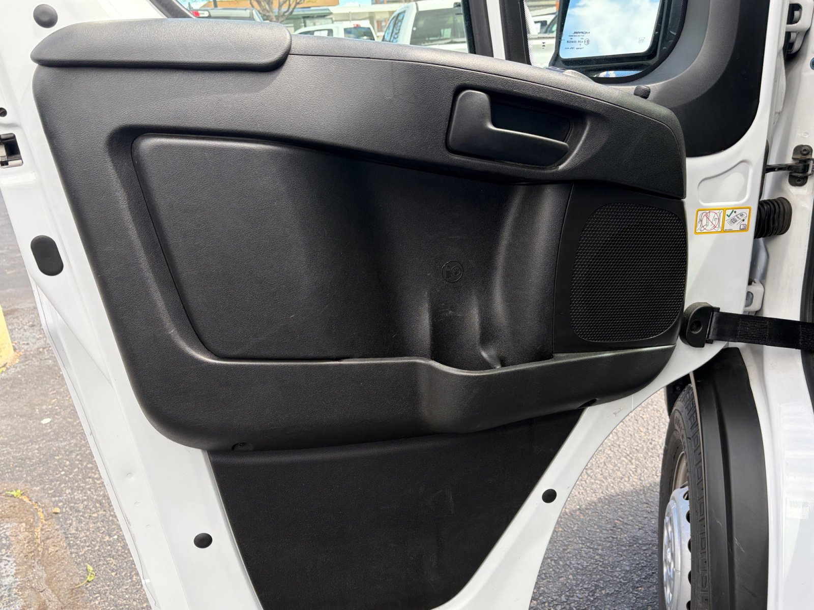 Used 2025 RAM ProMaster 2500 w/ Convenience Group FWD image 15