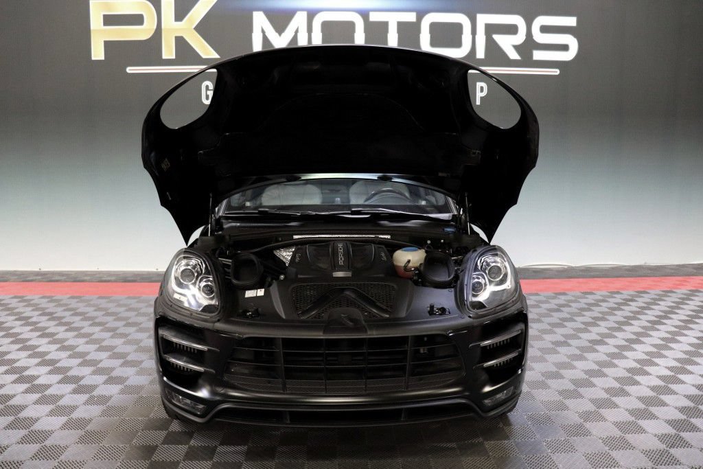 Used 2018 Porsche Macan Turbo AWD/4WD image 84